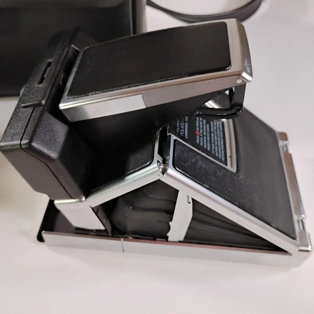 POLAROID SX-70 Sonar One Step Folding/Collapsible Land Camera W/ Extras